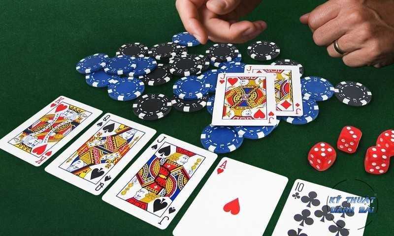Luật khi chơi Poker người chơi nên quan tâm